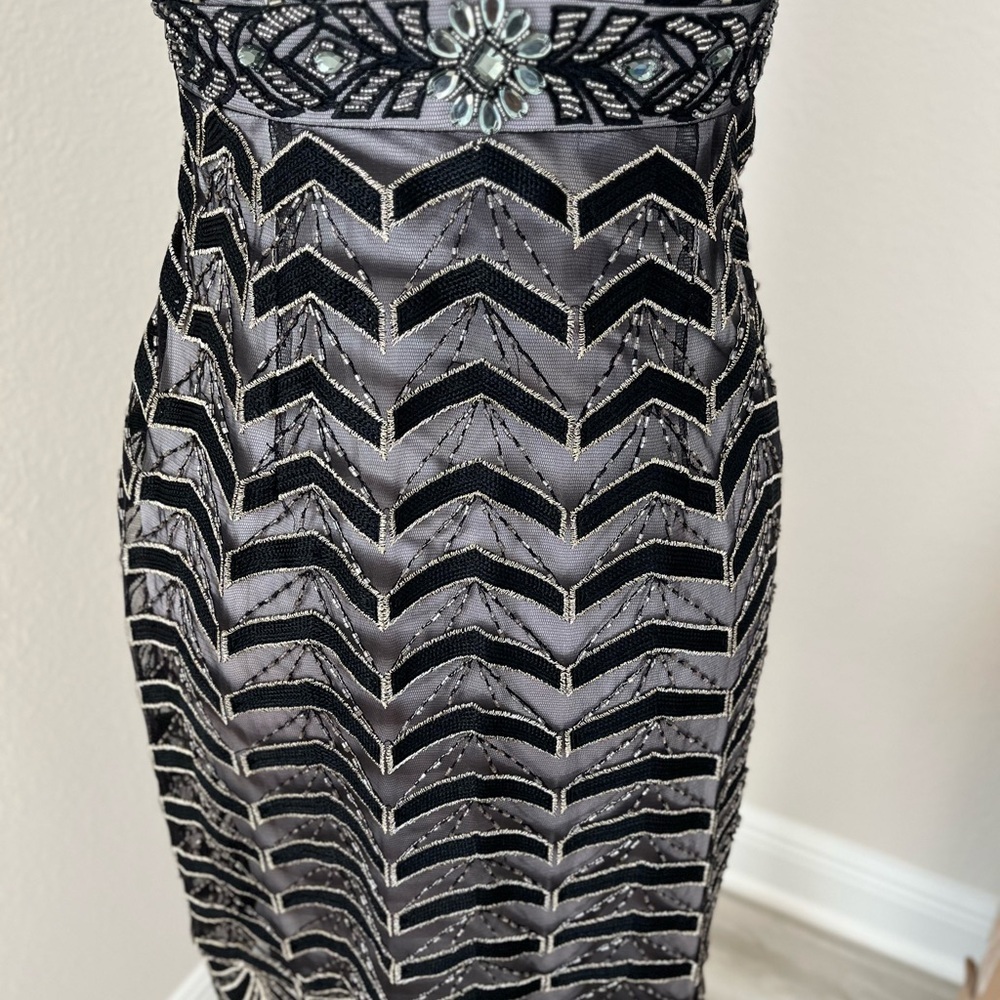 Y2K SUE WONG EMBELLISHED SLEEVELESS V-NECK BLACK /PLATINUM sz 4 - Picture 4 of 9